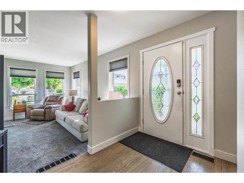 323 Riesling Place, Oliver, BC - Indoor