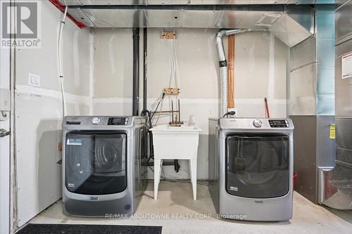 2389 Coho Way, Oakville, ON - Indoor Photo Showing Laundry Room