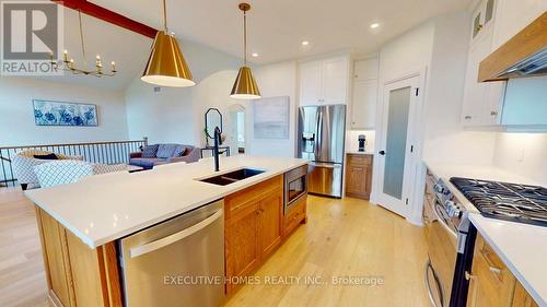 214 Irishwood Lane, Brockton, ON - Indoor Photo Showing Kitchen With Double Sink With Upgraded Kitchen