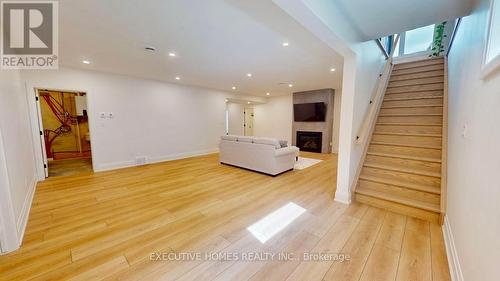 214 Irishwood Lane, Brockton, ON - Indoor Photo Showing Other Room