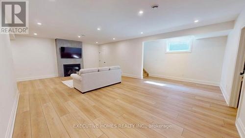 214 Irishwood Lane, Brockton, ON - Indoor With Fireplace