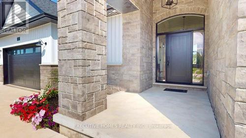 214 Irishwood Lane, Brockton, ON - Outdoor With Exterior