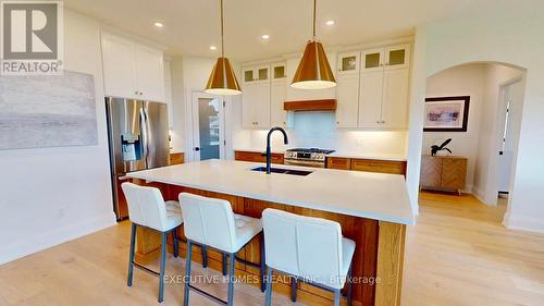 214 Irishwood Lane, Brockton, ON - Indoor Photo Showing Other Room