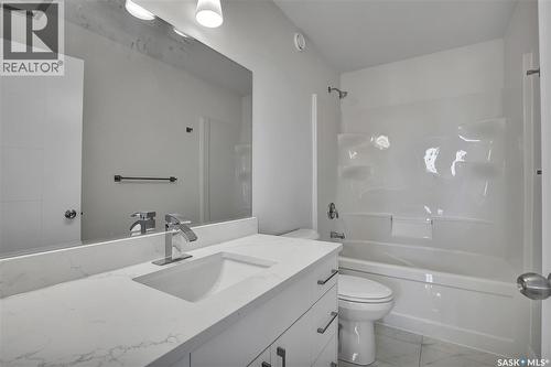 423 Stromberg Crescent, Saskatoon, SK - Indoor Photo Showing Bathroom