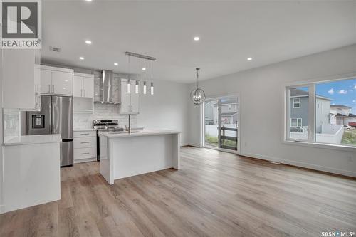 423 Stromberg Crescent, Saskatoon, SK - Indoor Photo Showing Kitchen With Upgraded Kitchen
