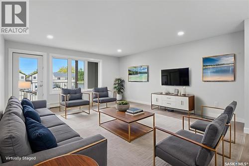 208 318 108Th Street W, Saskatoon, SK - Indoor Photo Showing Living Room