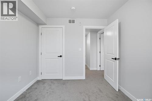 208 318 108Th Street W, Saskatoon, SK - Indoor Photo Showing Other Room