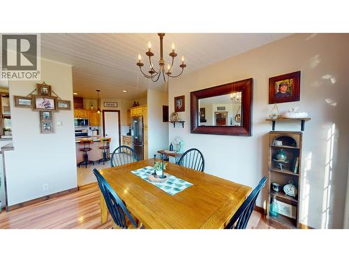 7229 3/93 Highway, Cranbrook, BC - Indoor Photo Showing Dining Room