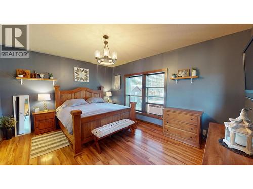 7229 3/93 Highway, Cranbrook, BC - Indoor Photo Showing Bedroom