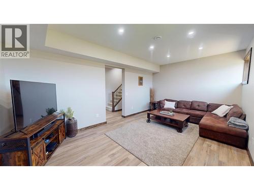 7229 3/93 Highway, Cranbrook, BC - Indoor