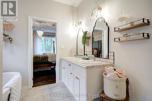70 Gerber Drive, Perth East (Milverton), ON - Indoor Photo Showing Bathroom