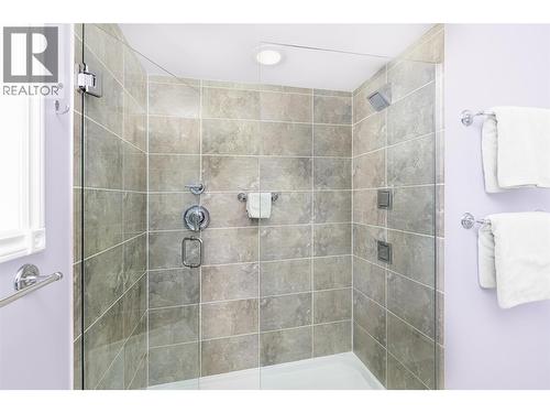 304 Dugan Street, Creston, BC - Indoor Photo Showing Bathroom