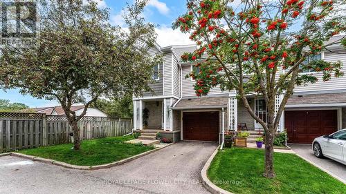 16 - 365 Pioneer Drive, Kitchener, ON - Outdoor