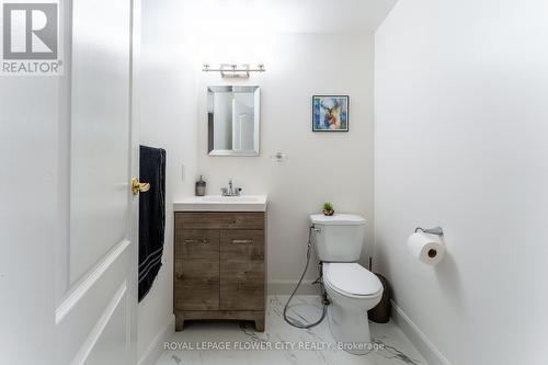 16 - 365 Pioneer Drive, Kitchener, ON - Indoor Photo Showing Bathroom