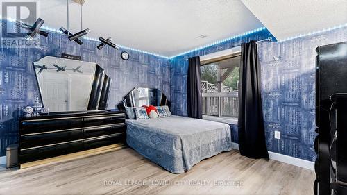 16 - 365 Pioneer Drive, Kitchener, ON - Indoor Photo Showing Bedroom