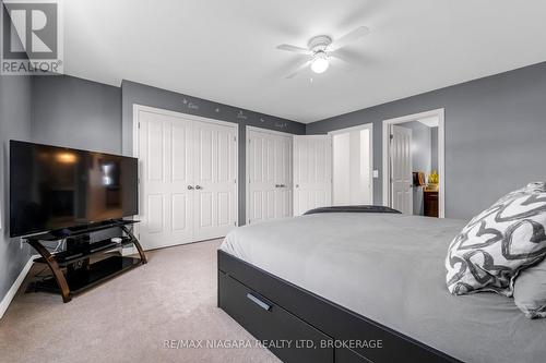 160 Wallace Avenue S, Welland (Lincoln/Crowland), ON - Indoor Photo Showing Bedroom