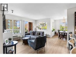 Bright and spacious - 