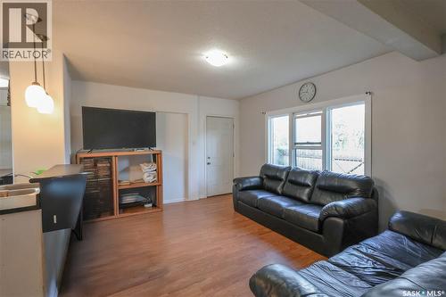 707 5Th Street E, Prince Albert, SK - Indoor Photo Showing Living Room
