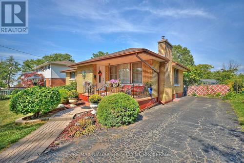 316 Bowen Road, Fort Erie (Central), ON - Outdoor With Deck Patio Veranda