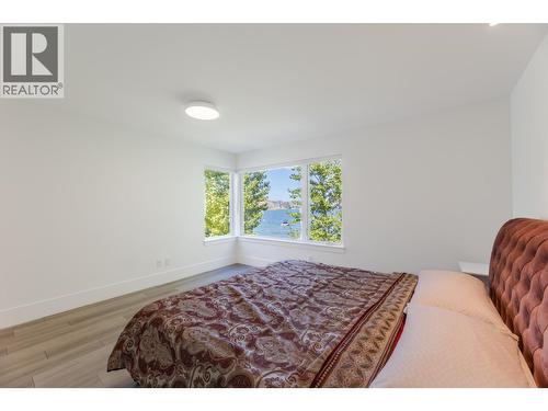 3240 Landry Crescent, Summerland, BC - Indoor Photo Showing Bedroom