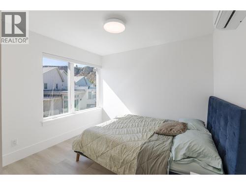 3240 Landry Crescent, Summerland, BC - Indoor Photo Showing Bedroom