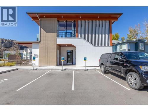 3240 Landry Crescent, Summerland, BC - Outdoor