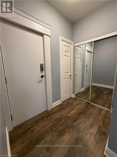 2 - 590 Main Street E, Hamilton, ON - Indoor Photo Showing Other Room