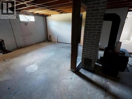 6019 Lund, Powell River, BC - Indoor Photo Showing Basement