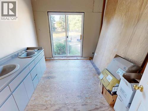 6019 Lund, Powell River, BC - Indoor Photo Showing Kitchen