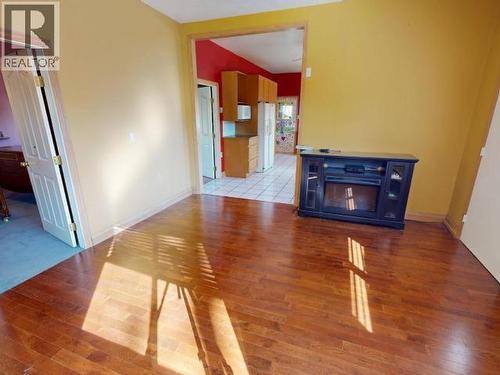 6019 Lund, Powell River, BC - Indoor Photo Showing Other Room