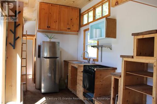 1295 Binscarth Trail, Dysart Et Al (Guilford), ON - Indoor Photo Showing Other Room