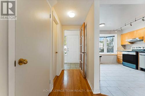 2664 Draper Avenue, Ottawa, ON - Indoor Photo Showing Kitchen