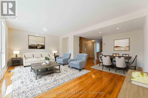 2664 Draper Avenue, Ottawa, ON - Indoor Photo Showing Living Room
