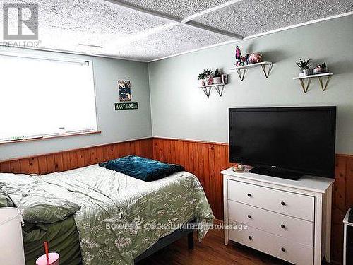 109 Quarry Road, Bancroft (Dungannon Ward), ON - Indoor Photo Showing Bedroom