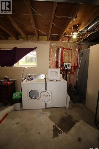 138 Redcoat Drive, Eastend, SK - Indoor