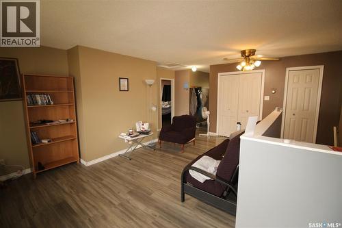 138 Redcoat Drive, Eastend, SK - Indoor