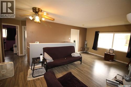 138 Redcoat Drive, Eastend, SK - Indoor