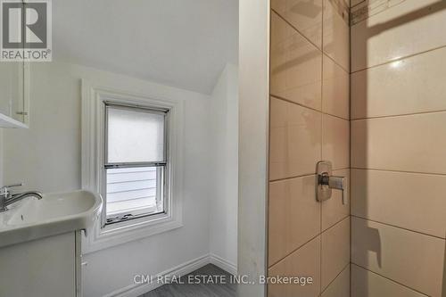 95 Adeline Street, Ottawa, ON - Indoor Photo Showing Bathroom