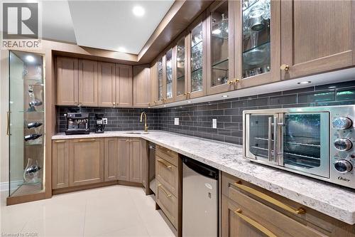 258 Edgewater Crescent Unit# 8, Kitchener, ON - Indoor Photo Showing Kitchen