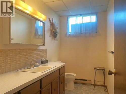 7430 22Nd Street, Grand Forks, BC - Indoor Photo Showing Bathroom