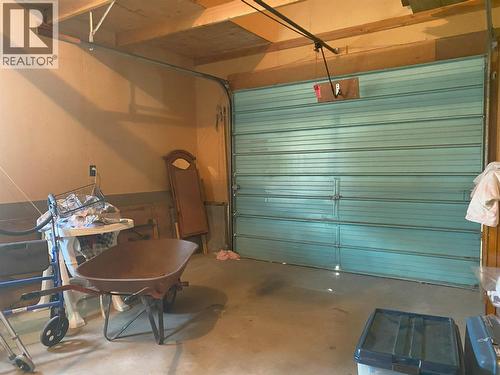 7430 22Nd Street, Grand Forks, BC - Indoor Photo Showing Garage
