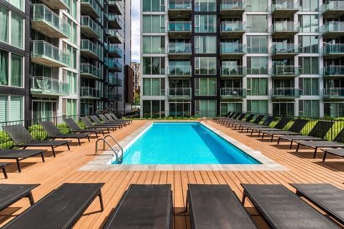 Pool - 1314-190 Rue Murray, Montréal (Le Sud-Ouest), QC - Outdoor With In Ground Pool With Balcony