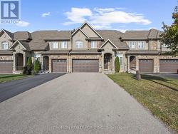 54 MEDICI LANE  Hamilton, ON L9B 0C3
