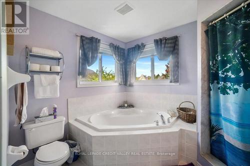 210 Marilyn Street, Shelburne, ON - Indoor Photo Showing Bathroom