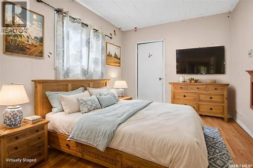 1038 Athabasca Street E, Moose Jaw, SK - Indoor Photo Showing Bedroom