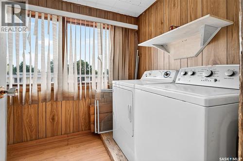 1038 Athabasca Street E, Moose Jaw, SK - Indoor Photo Showing Laundry Room