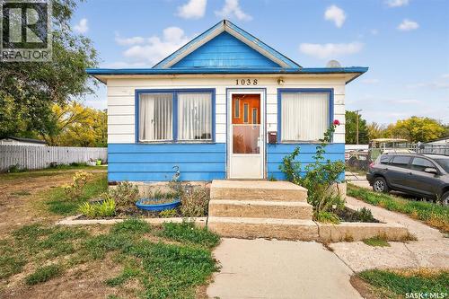 1038 Athabasca Street E, Moose Jaw, SK - Outdoor
