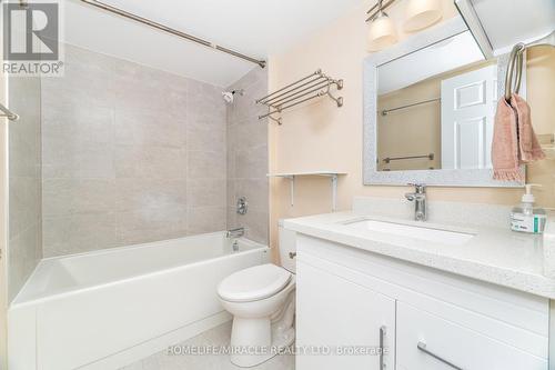 803 - 35 Kingsbridge Garden Circle, Mississauga, ON - Indoor Photo Showing Bathroom
