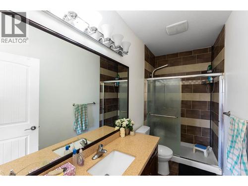 297 Waterford Avenue Unit# 102, Penticton, BC - Indoor Photo Showing Bathroom