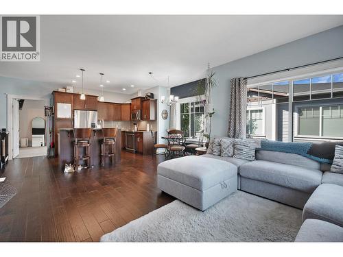 3606 25 Avenue Unit# 107, Vernon, BC - Indoor Photo Showing Living Room